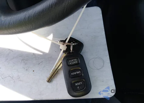 2005 Pontiac Vibe из США, поврежденный, VIN 5Y2SL63825Z444553